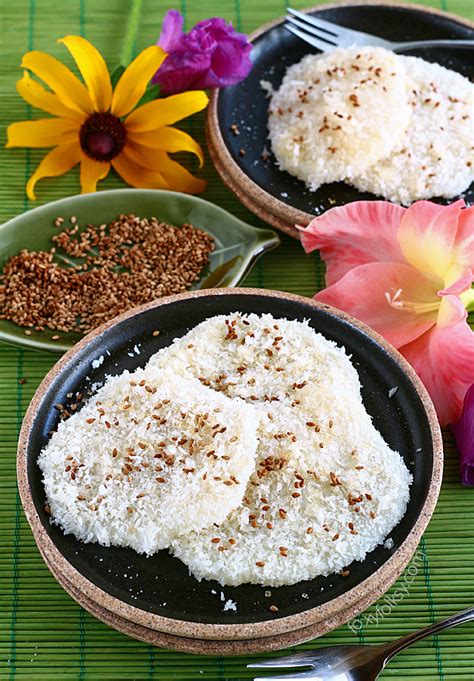 Recipe: Palitaw (Palitao): Filipino Rice Delicacy with .